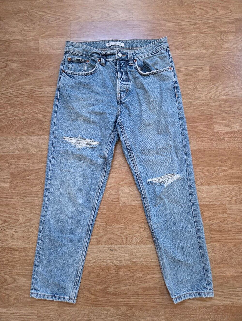 Zara Light Wash Mid Rise Distressed Jeans Sz 30